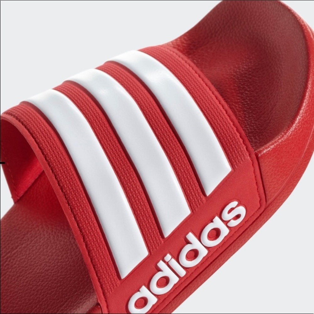 🧘🏻‍♀️Adidas cloudfoam slides